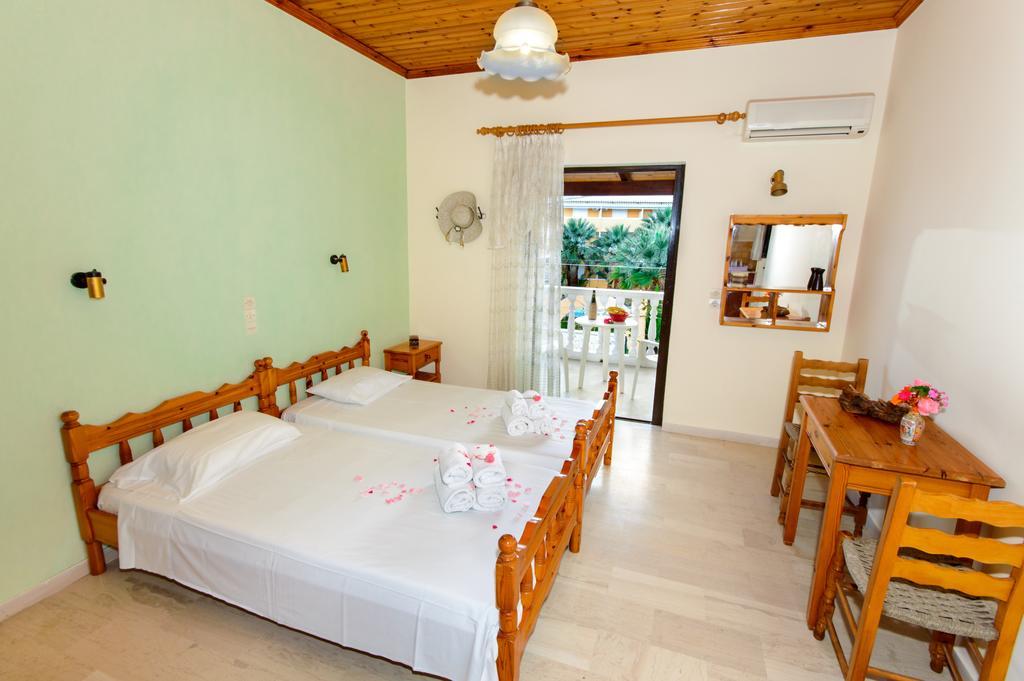 Romantic Studios Lithakia  Zimmer foto