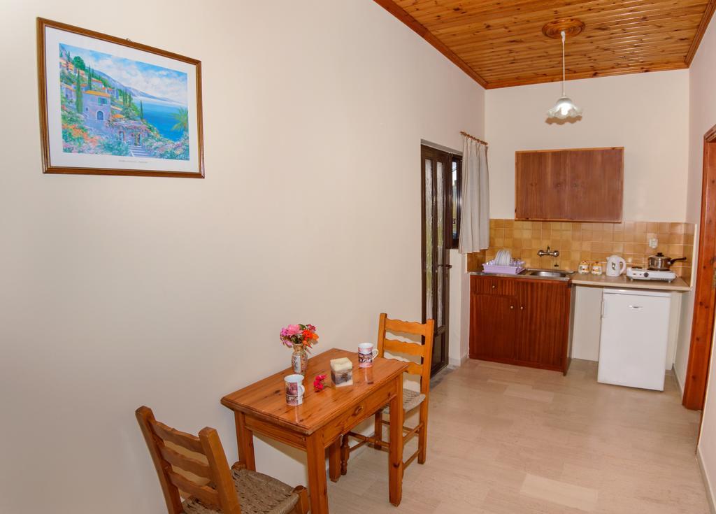 Romantic Studios Lithakia  Zimmer foto